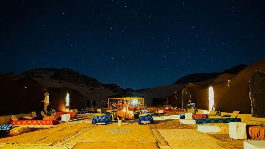 desert safari dubai camping landscape