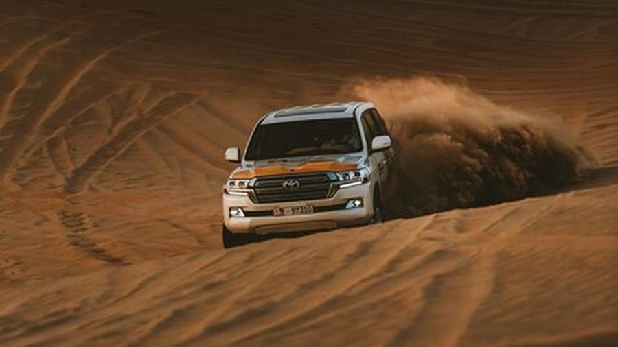 dune bashing dubai safarri experience landscape